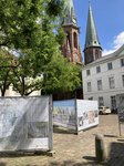 Bauzäune mit Infos zum Mobilitätsplan Oldenburg 2030 auf dem Kasinoplatz. Foto: Stadt Oldenburg