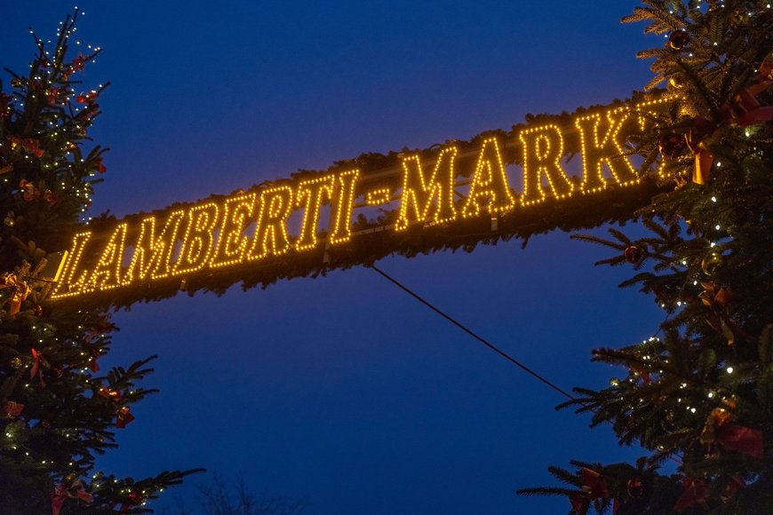 Schriftzug Lamberti-Markt. Foto: Sascha Stüber