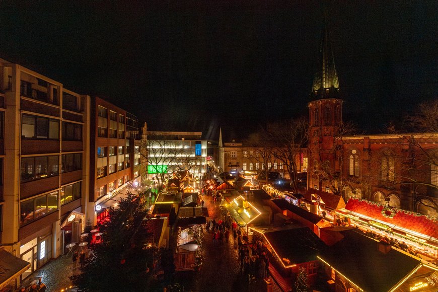 Blick aus dem Alten Rathaus über den Lamberti-Markt 2023. Foto: Sascha Stüber