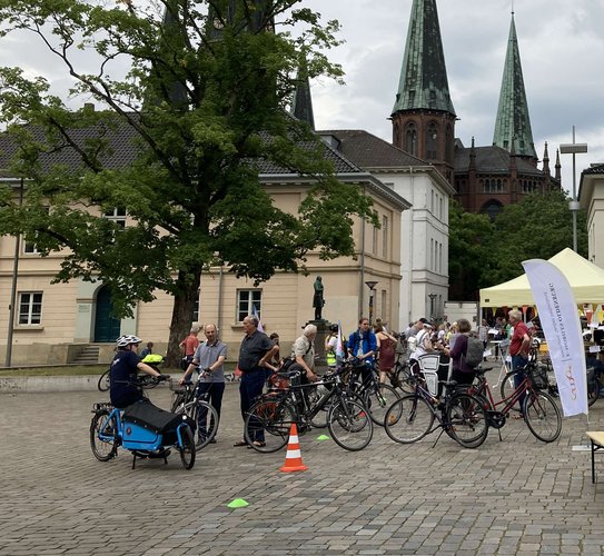 Treffen der Teilnehmenden zur Fahrradexkursion. Foto: Stadt Oldenburg