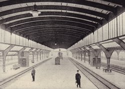 Historisches Foto der Gleishalle, datiert aus dem Jahr 1916. Quelle: Stadtmuseum Oldenburg