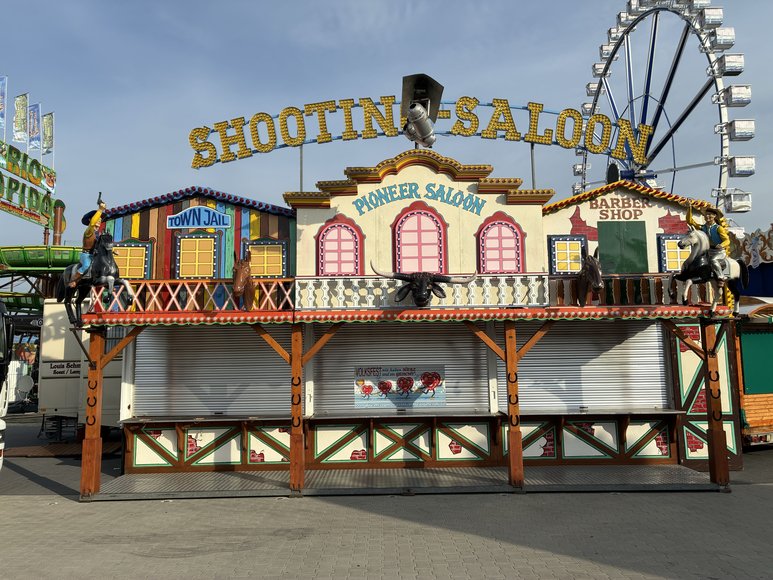 Der Shooting Saloon beim Aufbau am 29. September 2026. Foto: Stadt Oldenburg