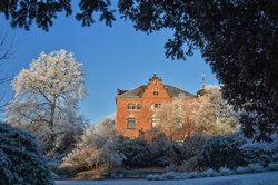 Das Elisabeth-Anna-Palais im Winterkleid. Foto: Hans-Jürgen Zietz
