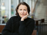 Portraitfoto der Schriftstellerin Alina Bronsky. Foto: Christine Fenzl