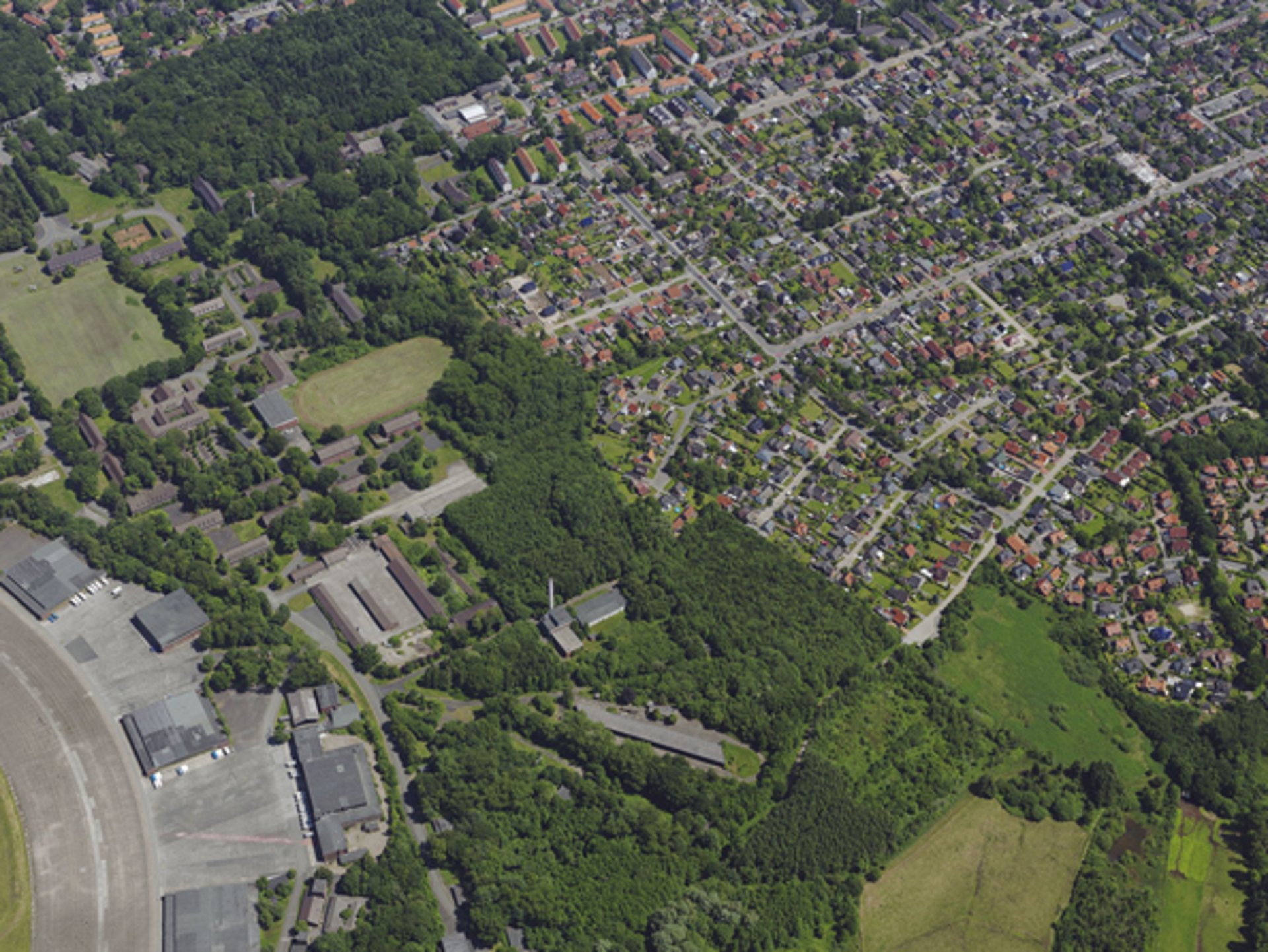 Schrägluftbild des Fliegerhorstes. Foto: Stadt Oldenburg