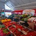 Vorschau: Stand mit Obst und Gemüse auf dem Wochenmarkt auf dem Pferdemarkt. Foto: Sascha Stüber