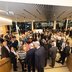 Vorschau: Blick von oben auf die Gäste im Foyer. Foto: Sascha Stüber