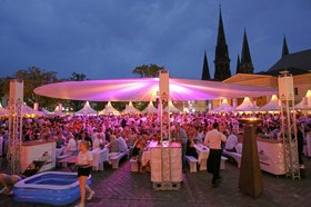Blick auf Kochen am Schloss bei Abenddämmerung. Foto: Peter Porikis