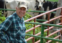Der US-amerikanische Farmer Loren Oldenburg vor seiner Rinderherde. Foto: Loren Oldenburg