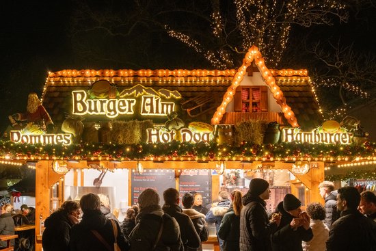 Bei der „Burger-Alm“ ist der Name Programm: Verschiedenste Burger, Hot Dogs und Pommes gehören hier zum Repertoire. Foto: Sascha Stüber Foto: Sascha Stüber
