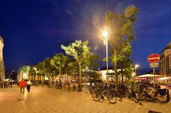 Blaue Stunde auf dem Waffenplatz. Foto: Hans-Jürgen Zietz