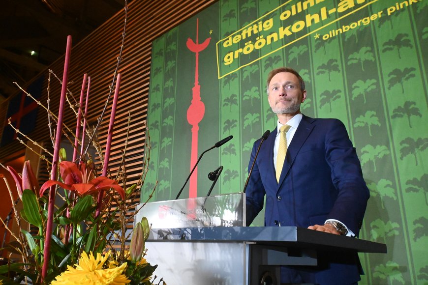 Finanzminister und ehemaliger Kohlkönig Christian Lindner hält eine Rede. Foto: Torsten von Reeken