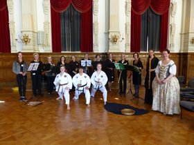 Blockflötenensemble BEO unter Leitung von Ulrike Folch-Bönisch, Taekwon-Do-Gruppe und Tanzpädagogin Iris Schmidtmann. Foto: Stadt Oldenburg