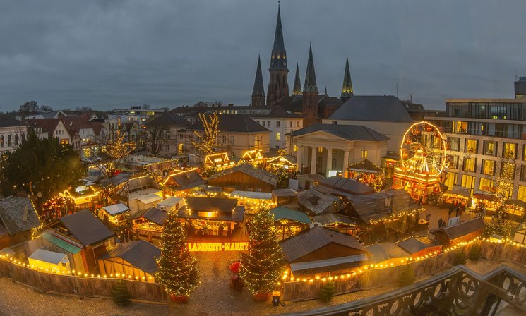 Blick aus dem Schloss über den Lamberti-Markt 2024. Foto: Sascha Stüber