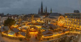 Blick aus dem Schloss über den Lamberti-Markt 2024. Foto: Sascha Stüber