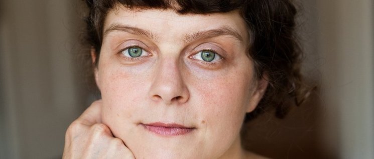 Portraitfoto der Schriftstellerin Nina Bußmann. Foto: Heike Steinweg, Suhrkamp Verlag