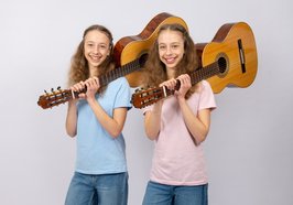 Sophia & Emilia Swoboda. Foto: PicturePeople