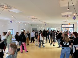 Viele Kinder und Jugendliche sahen sich beim Tag der offenen Tür in den neuen Räumen der Cafta um und probierten Angebote aus. Foto: Stadt Oldenburg