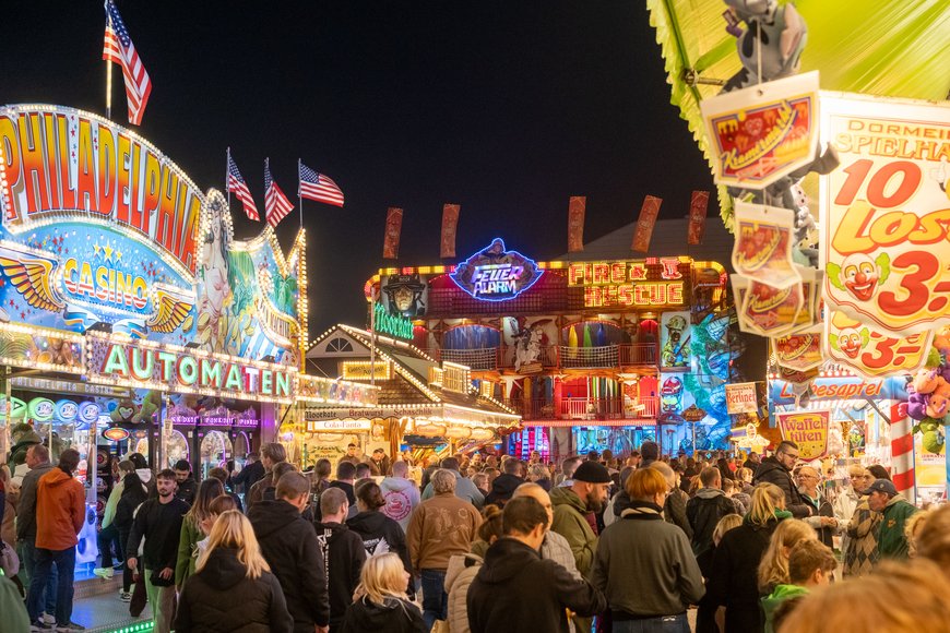 Blick in Richtung Feueralarm auf dem Kramermarkt 2025. Foto: Sascha Stüber