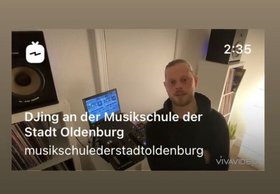 DJing an der Musikschule der Stadt Oldenburg. Foto: Stadt Oldenburg