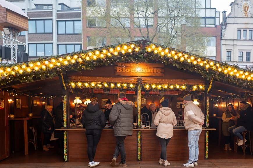 Sascha Stüber Hansla's Blockhütte auf dem Lamberti-Markt 2025. Foto: Sascha Stüber