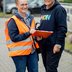 Vorschau: Gespräch zwischen Passantin und Mitarbeiterin des ISEK-Teams. Foto: Hauke-Christian Dittrich