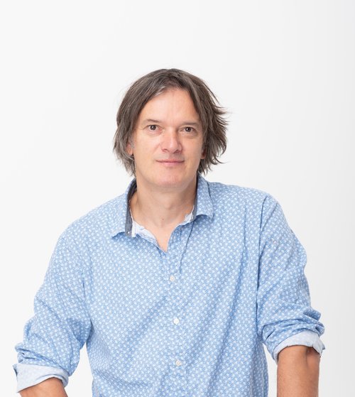 Überzeugte die Jury mit seiner Arbeit: Der Bremer Bildhauer Amir Omerović. Foto: Studio B