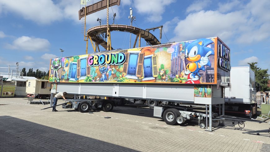 Der Aufbau vom Greifer „Playground“ auf dem Kramermarkt am 19. September 2025. Foto: Stadt Oldenburg