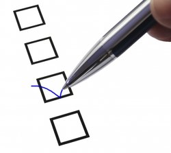 Wahlkreuz. Foto: Thorben Wengert/Pixelio