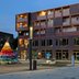 Vorschau: Das Tipi auf dem Klingenbergplatz mit den neuen städtischen Einrichtungen im Hintergrund. Foto: Stadt Oldenburg