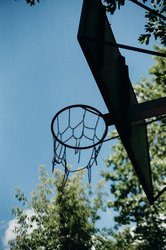 Outdoor-Basketballkorb. Foto: cottonbro/Pexels.com