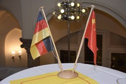 Deutschland und China Fahne. Foto: Stadt Oldenburg