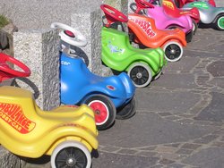 Bobbycars. Foto: captain eo1/pixelio.de