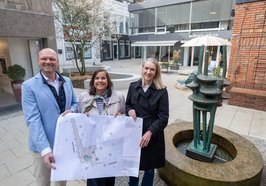 Stellten die neue Oase in der Innenstadt vor (von links): Thomas Mehrtens (Leiter Amt für Verkehr und Straßenbau), Stadtbaurätin Christine-Petra Schacht und Tanja Piening (Leiterin Fachdienst Stadtgrün – Planung und Neubau). Foto: Sascha Stüber