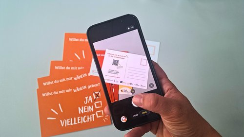 Unter dem Motto „Willst du mit mir wählen gehen?“ beteiligt sich das Gleichstellungsbüro der Stadt Oldenburg an einer Postkartenaktion, die auf die Wahlprüfsteine aufmerksam macht. Foto: Stadt Oldenburg Unter dem Motto „Willst du mit mir wählen gehen?“ beteiligt sich das Gleichstellungsbüro der Stadt Oldenburg an einer Postkartenaktion, die auf die Wahlprüfsteine aufmerksam macht. Foto: Stadt Oldenburg