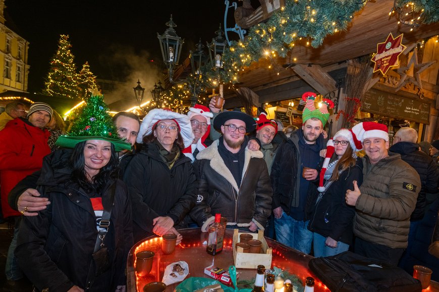 Sascha Stüber Eine Besuchergruppe auf dem Lamberti-Markt 2025. Foto: Sascha Stüber