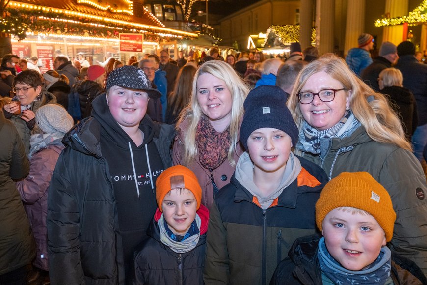 Sascha Stüber Eine Besuchergruppe auf dem Lamberti-Markt 2025. Foto: Sascha Stüber