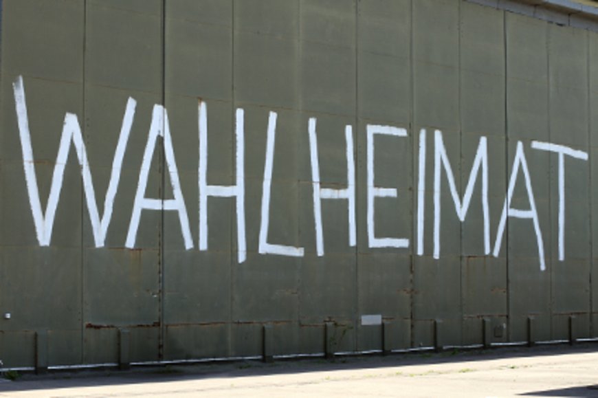 Schriftzug Wahlheimat an Halle 10. Foto: Stadt Oldenburg