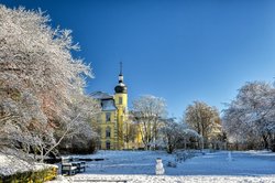 Der Oldenburger Schlossgarten im Winterkleid. Foto: Hans-Jürgen Zietz