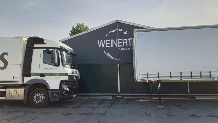 Der Aufbau von Weinerts Dancing Hall auf dem Kramermarkt am 17. September 2025. Foto: Stadt Oldenburg