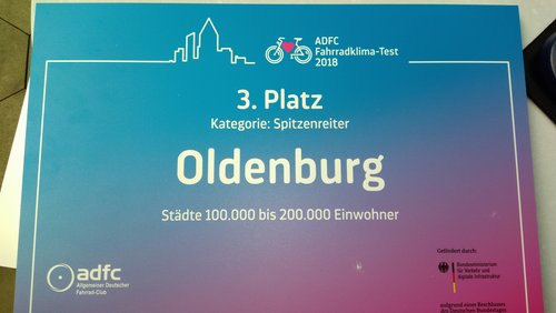 Auszeichnung für den 3. Platz in der Kategorie „Spitzenreiter“. Foto: Stadt Oldenburg