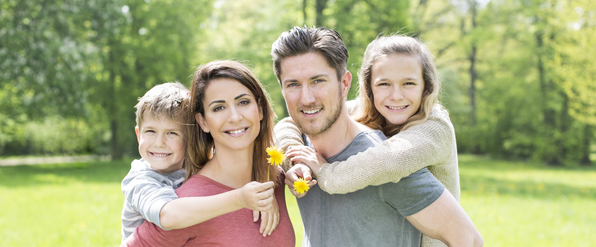 Vier Familienmitglieder. Foto: drubig-photo/Fotolia