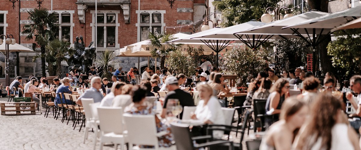 Rathausmarkt in Oldenburg. Foto: Mittwollen und Gradetchliev