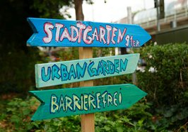 Hinweisschild für den Stadtgarten an der 91er Straße. Foto: OTM