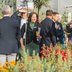 Vorschau: Eintreffen der Gäste bei Sonnenschein. Foto: Imke Folkerts