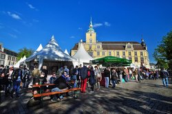 Oldenburger Bierfest 2015 auf dem Schlossplatz. Foto: Hans-Jürgen Zietz
