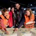 Vorschau: Vier lachende Personen bei der Lokalisierung einer Anmerkung. Foto: Hauke-Christian Dittrich