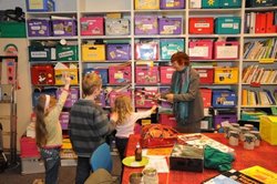 Kinder in der Lernwerkstatt. Foto: Lernwerkstatt Sachunterricht Kinder in der Lernwerkstatt. Foto: Lernwerkstatt Sachunterricht