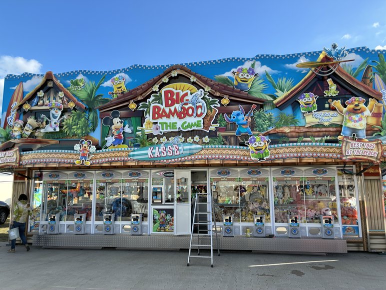„Big Bamboo - The Game“ beim Aufbau am 22. September 2026. Foto: Stadt Oldenburg