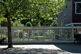 Eingang des Gymnasiums Eversten Oldenburg. Foto: Gymnasium Eversten
